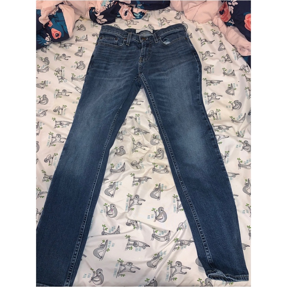 Hollister guy jeans